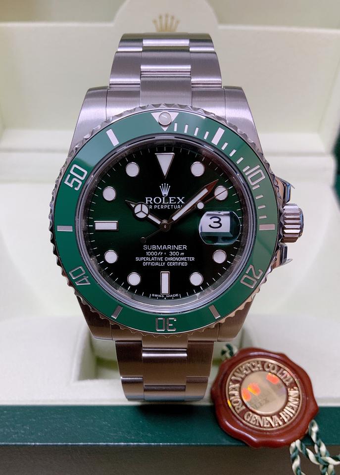 Rolex Submariner Date Green Dial 40 MM