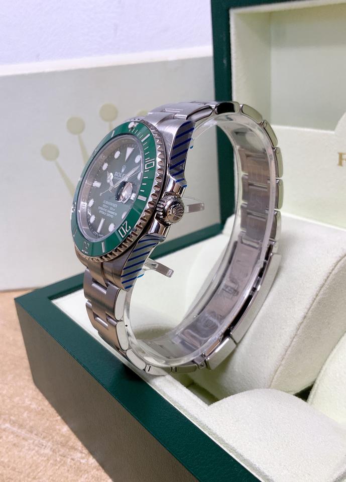 Rolex Submariner Date Green Dial 40 MM