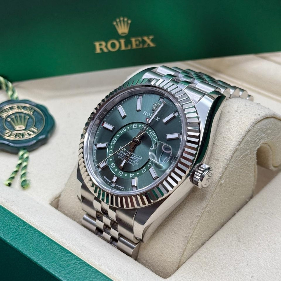 Rolex Sky-Dweller 42 Green Dial Jubilee, photo 4