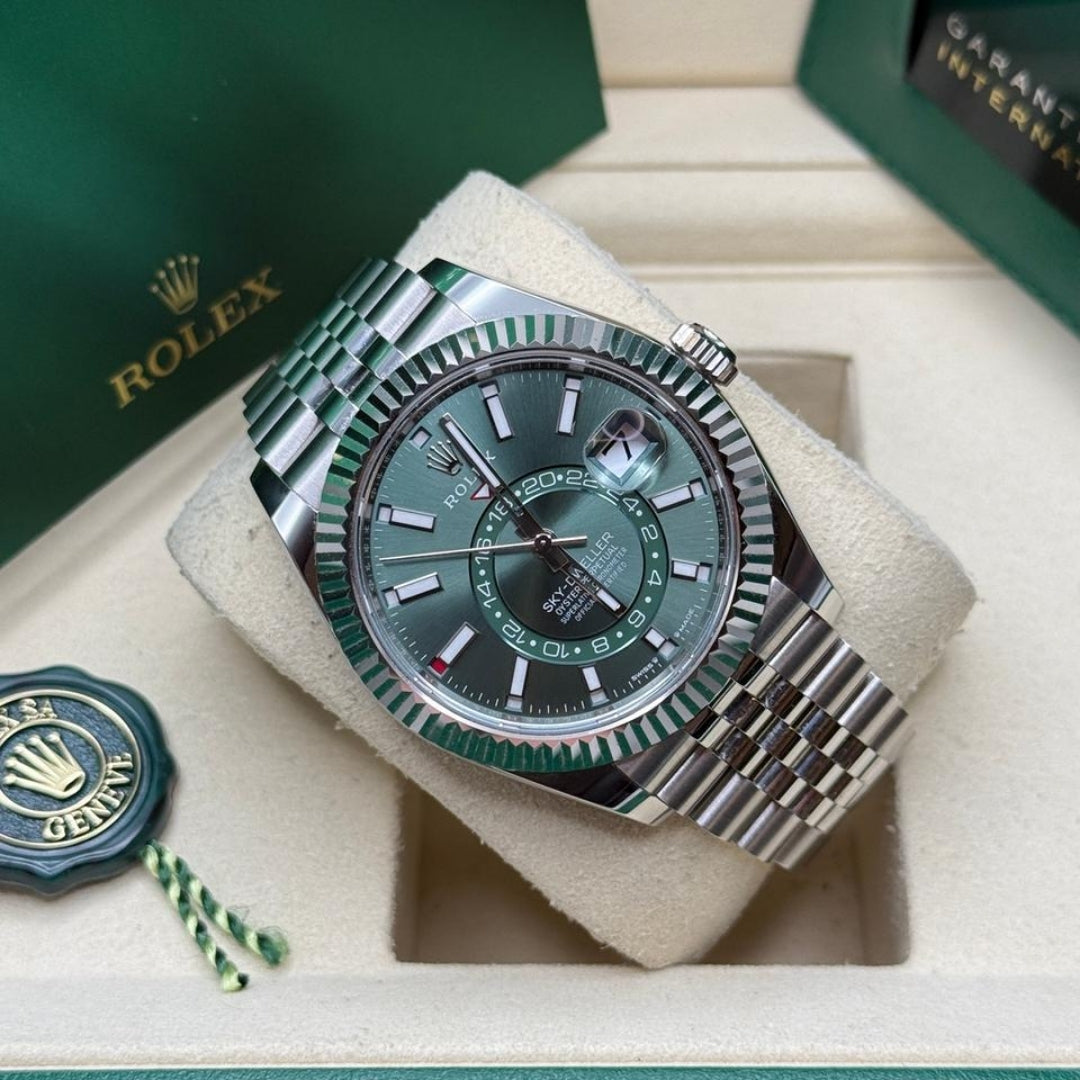 Rolex Sky-Dweller 42 Green Dial Jubilee, photo 3