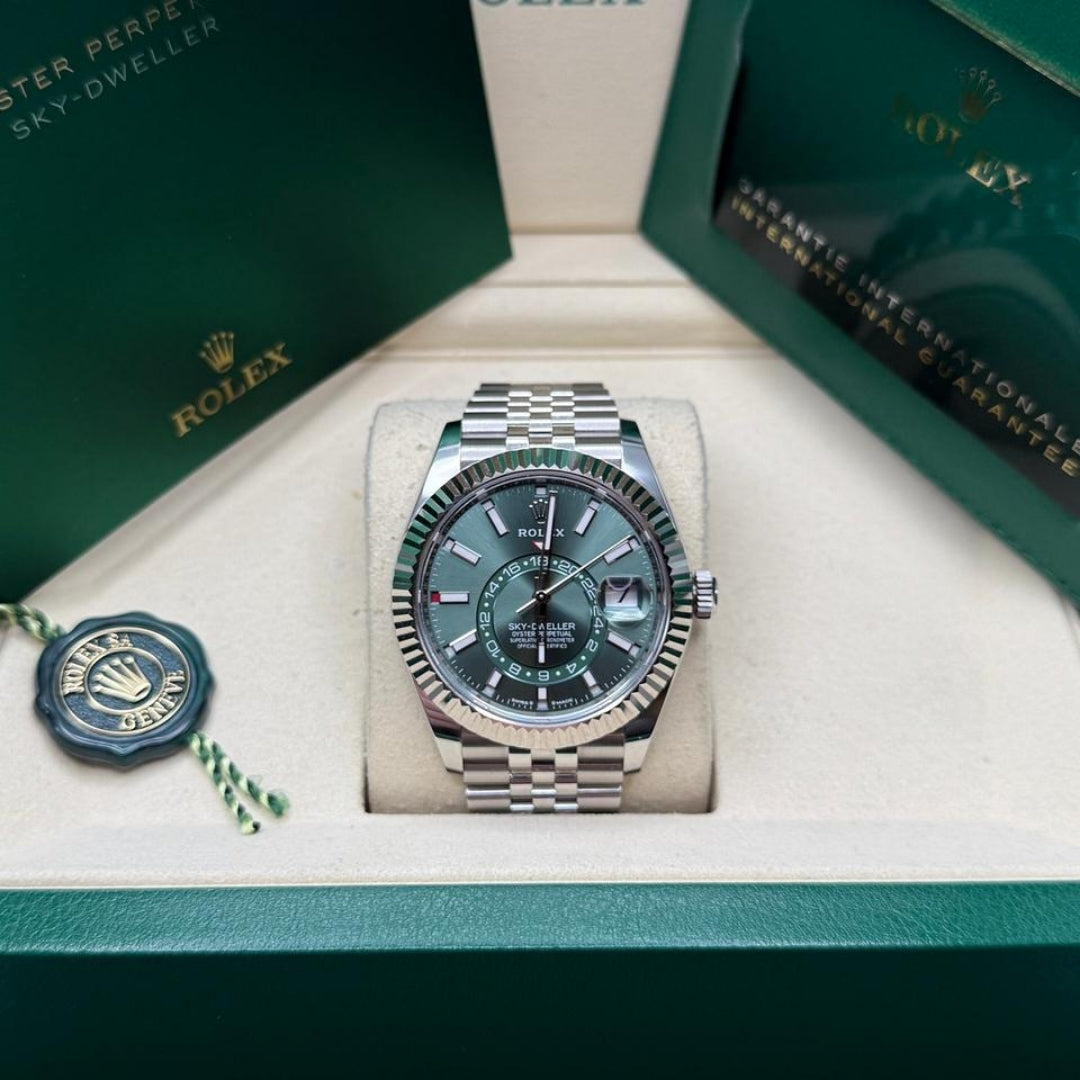 Rolex Sky-Dweller 42 Green Dial Jubilee, photo 6