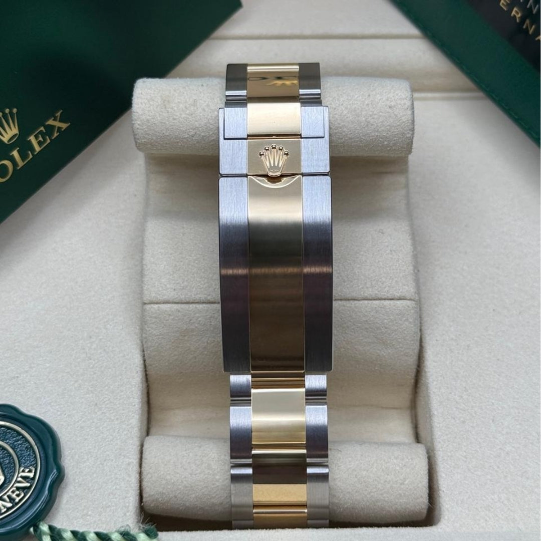 Two-tone bracelet and clasp